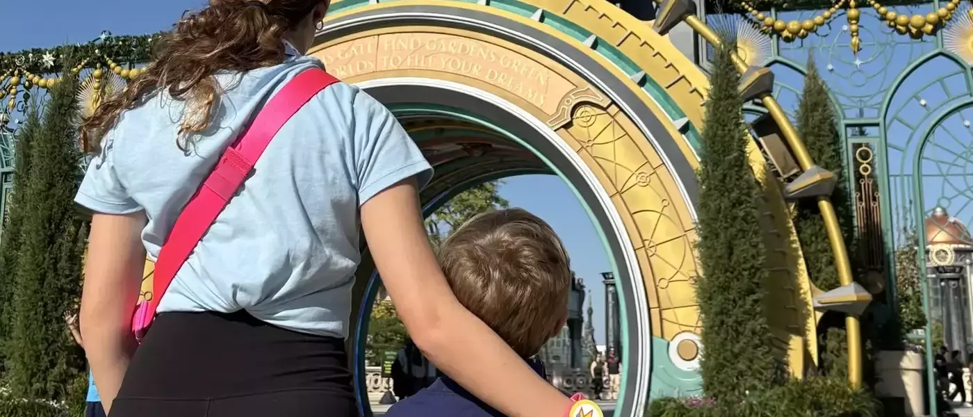 The Enduring Magic of Theme Park Getaways for Families