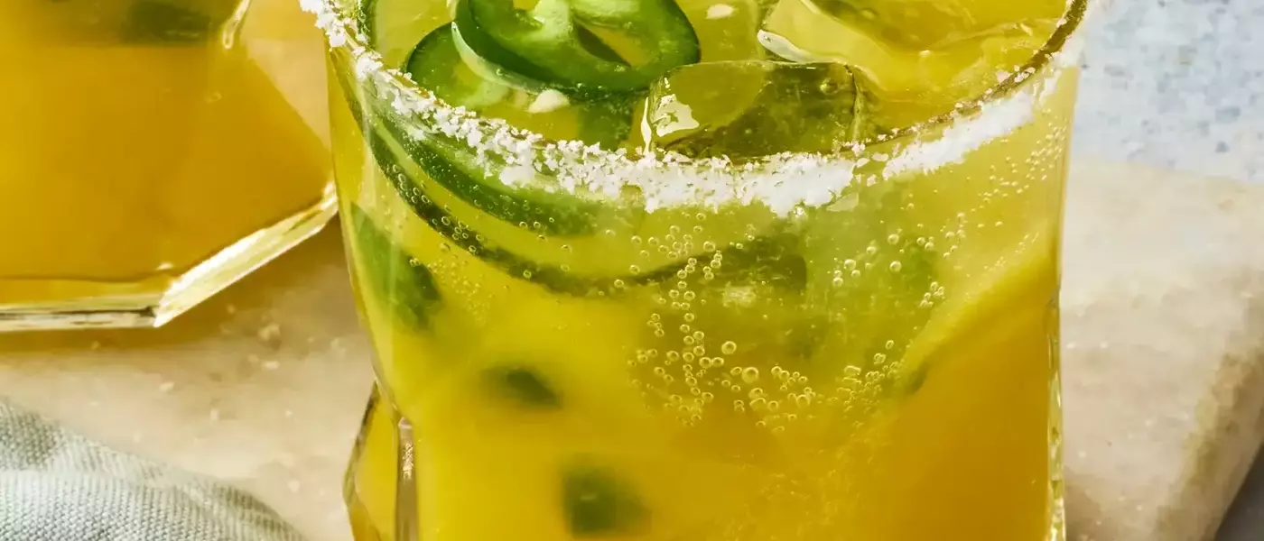 Refreshing Mango-Jalapeño Mocktail: A Sugar-Free Delight