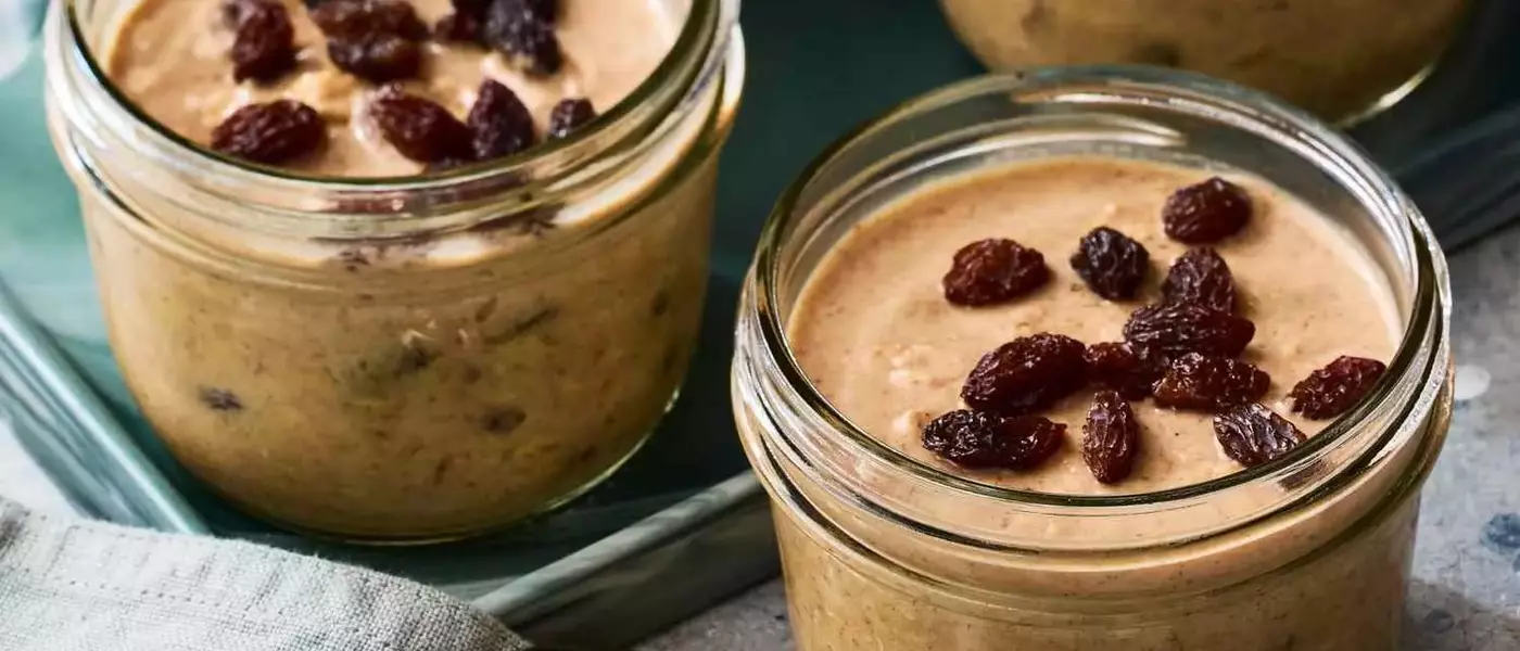 Overnight Cinnamon Raisin Oats: A Healthy and Convenient Breakfast