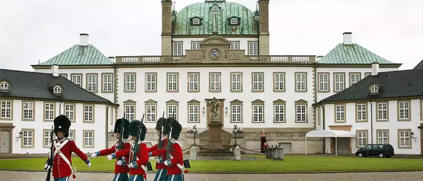 US Debates Emulating Denmark's Childhood Vaccination Approach Amidst Expert Skepticism