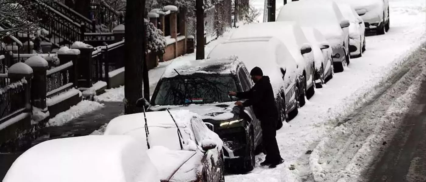 Severe Winter Weather Grips US, Disrupting Holiday Travel