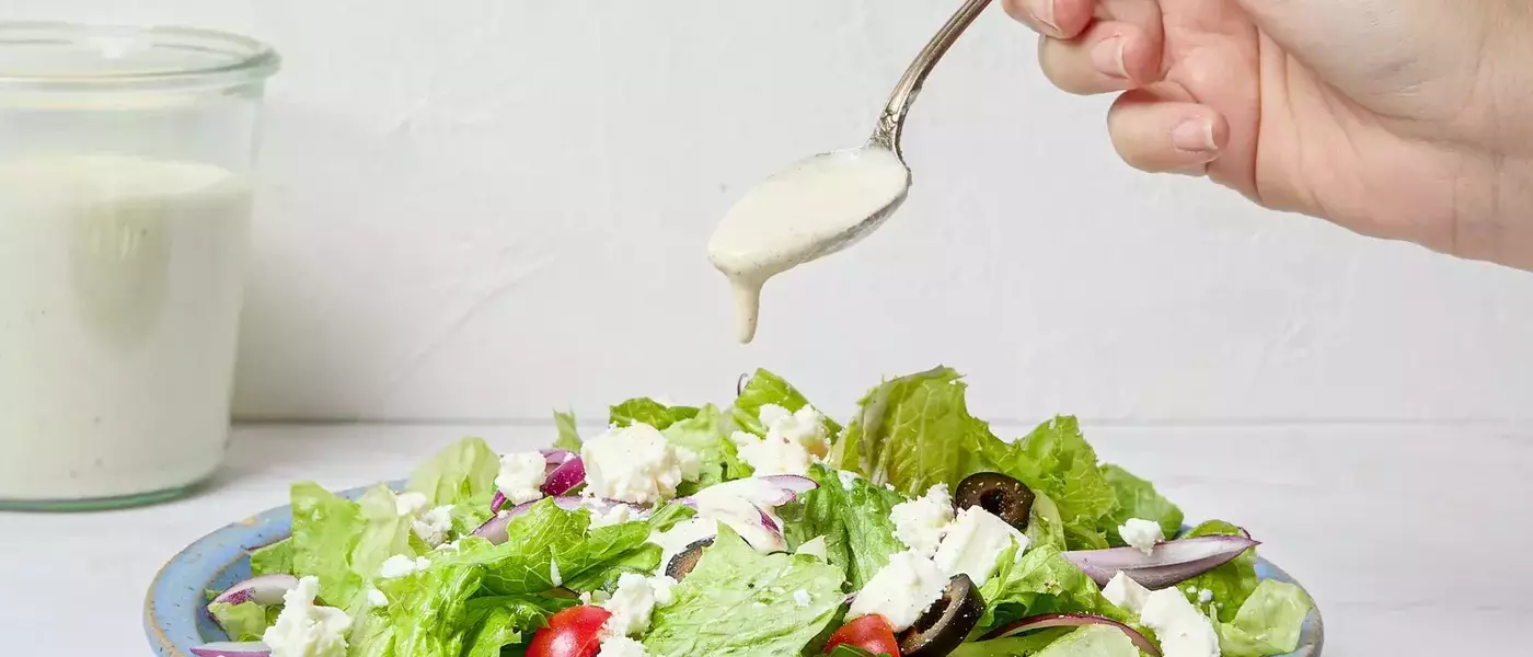 Akron's Signature Creamy French Dressing: A Culinary Journey