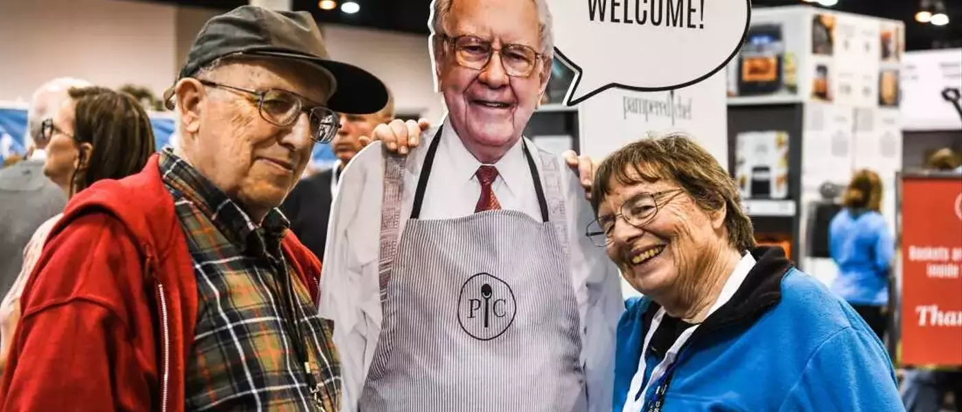 Warren Buffett Steps Down as Berkshire Hathaway CEO