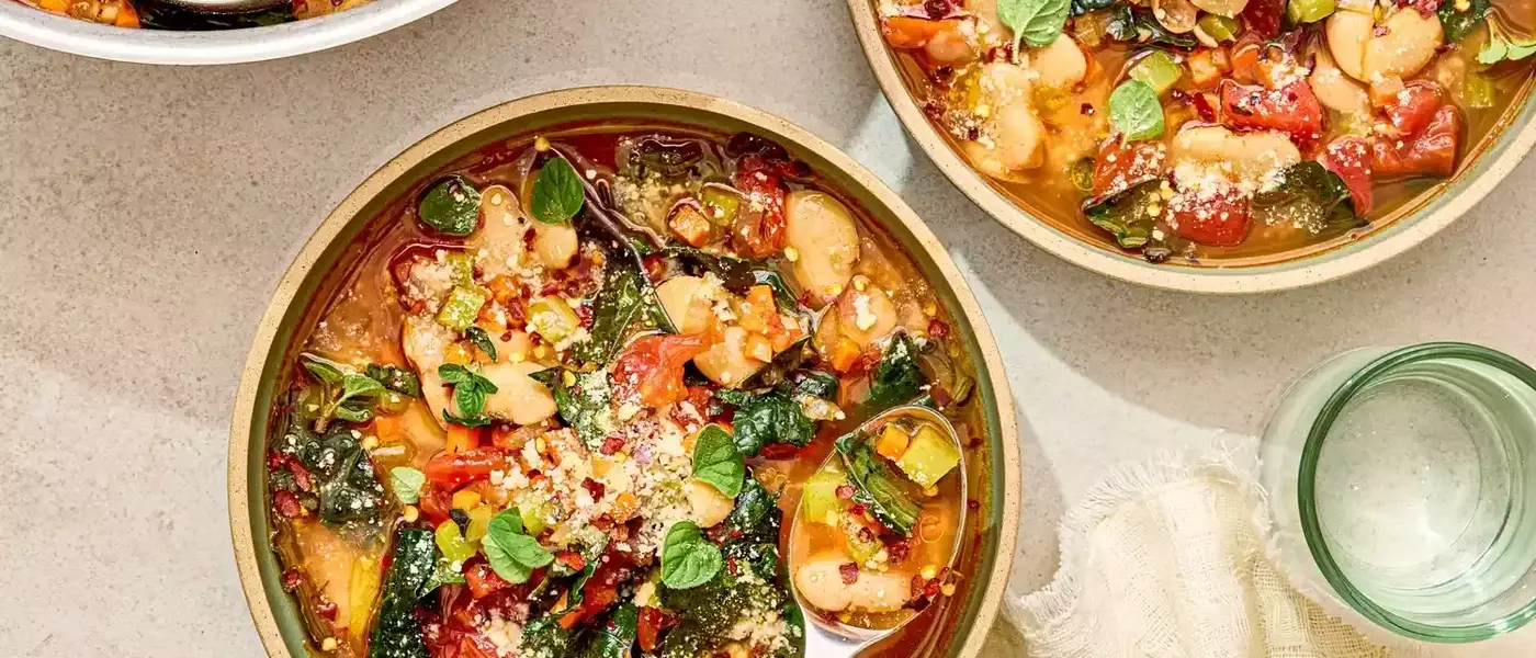 Quick & Comforting White Bean and Kale Soup with Fire-Roasted Tomatoes