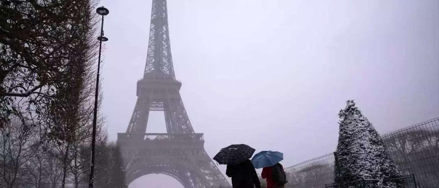 Winter Chaos Grips Europe: Flights Halted, Roads Paralyzed by Snow and Ice