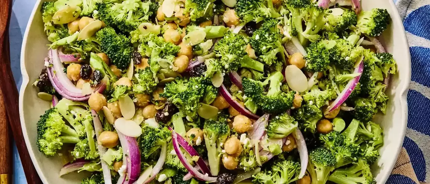 Nutritious Chopped Broccoli & Chickpea Salad: A Meal-Prep Essential