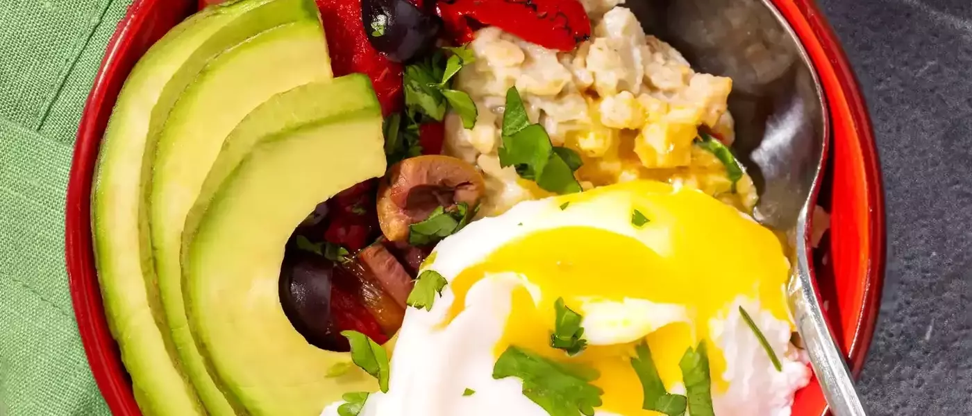 A Flavorful and Wholesome Oatmeal Bowl: The Savory Oats Experience