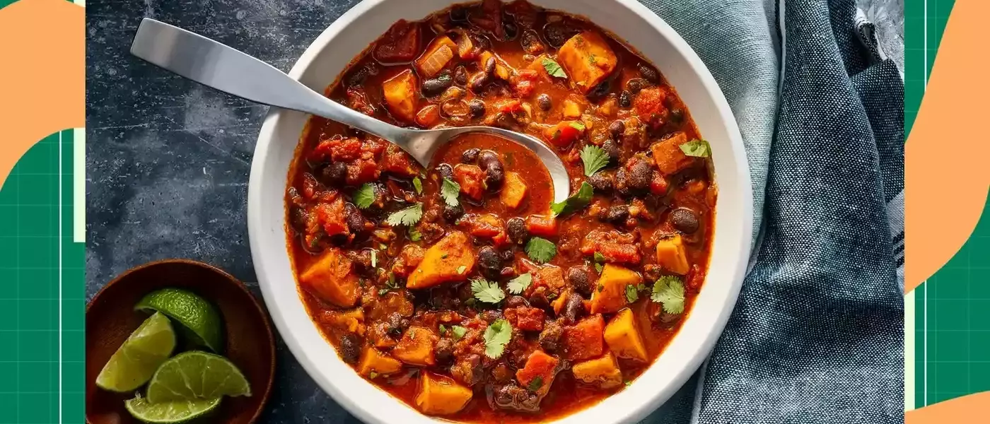 The Ultimate Anti-Inflammatory Sweet Potato & Black Bean Chili for Winter Comfort