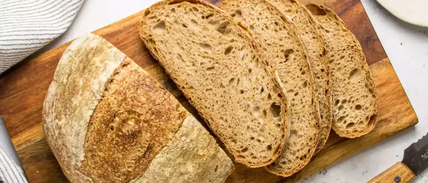 Effortless Whole Wheat Loaf: A No-Knead Dutch Oven Method