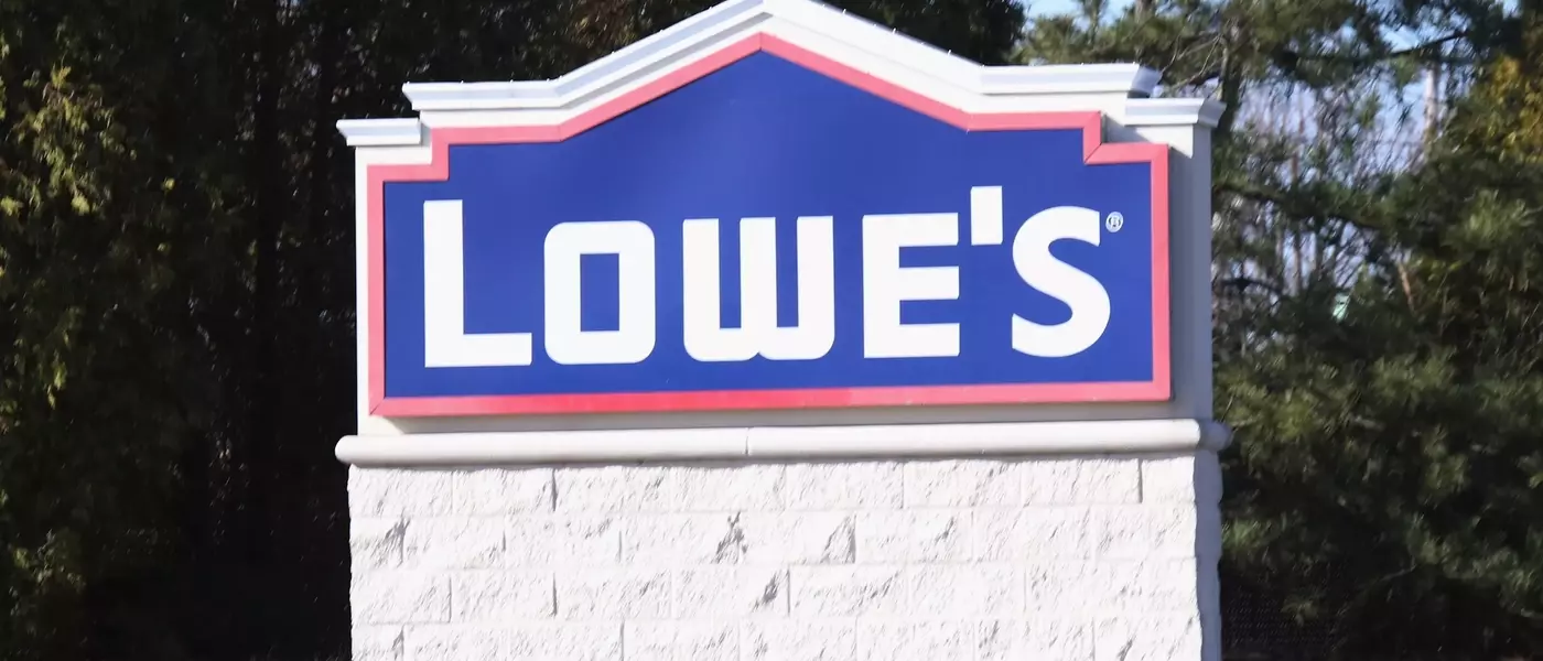 Lowe's Offers Greenworks Electric Pressure Washer at 36% Discount