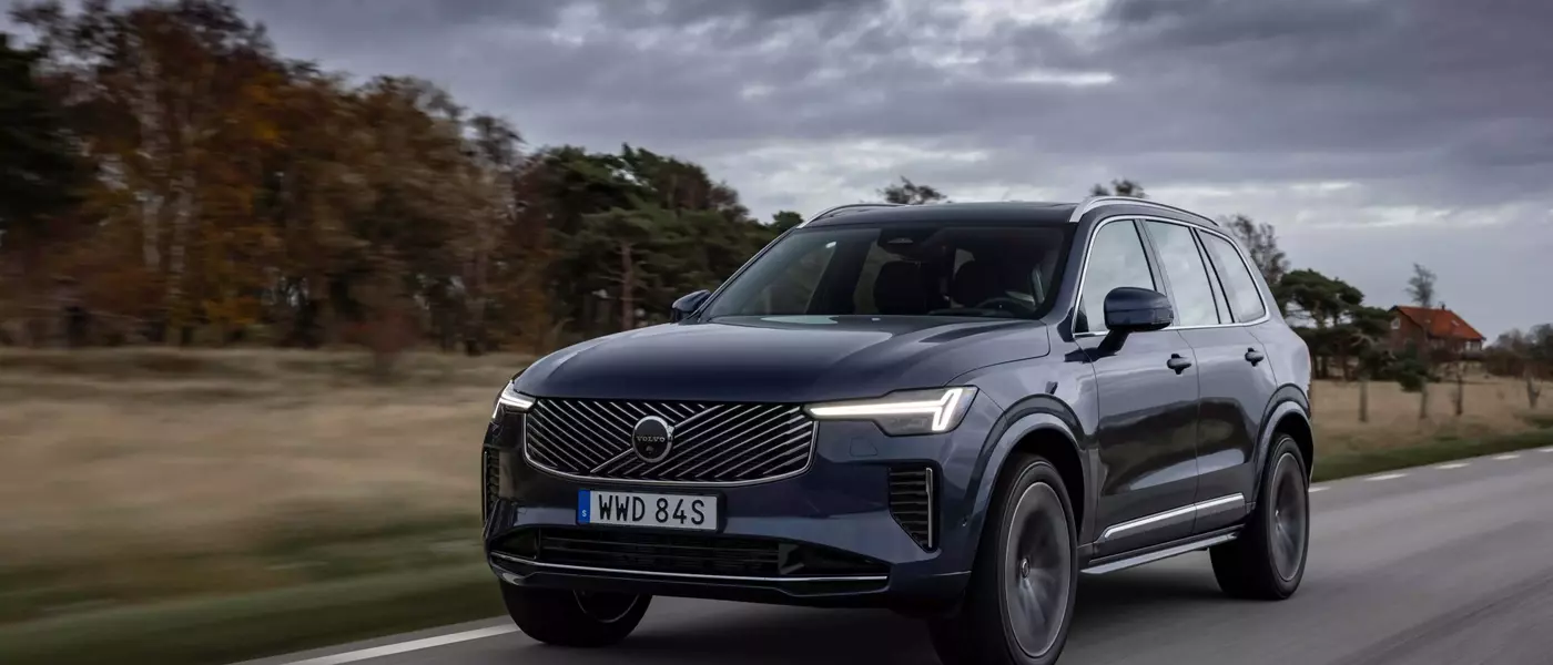 Volvo XC90: A Premier Leasing Option in February