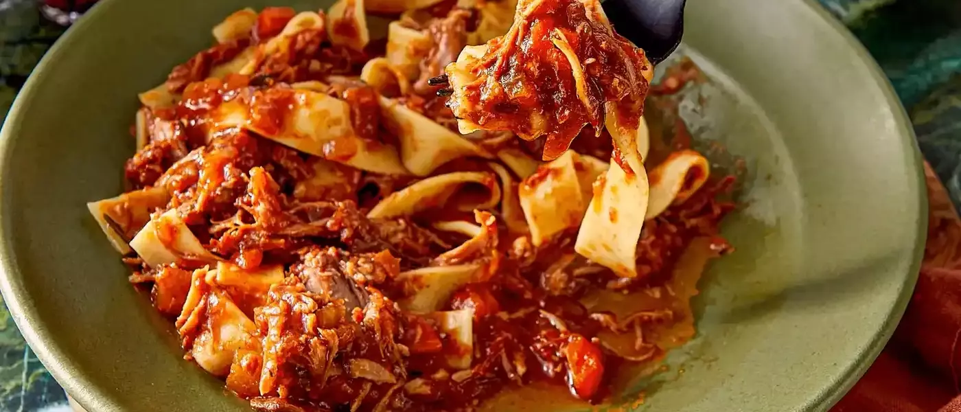 Effortless Slow-Cooked Pork Ragu: A Recipe for Rich, Italian-American Flavor