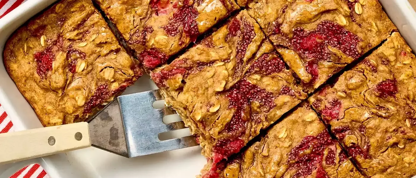 Wholesome Oatmeal Bars with Almond Butter and Strawberry