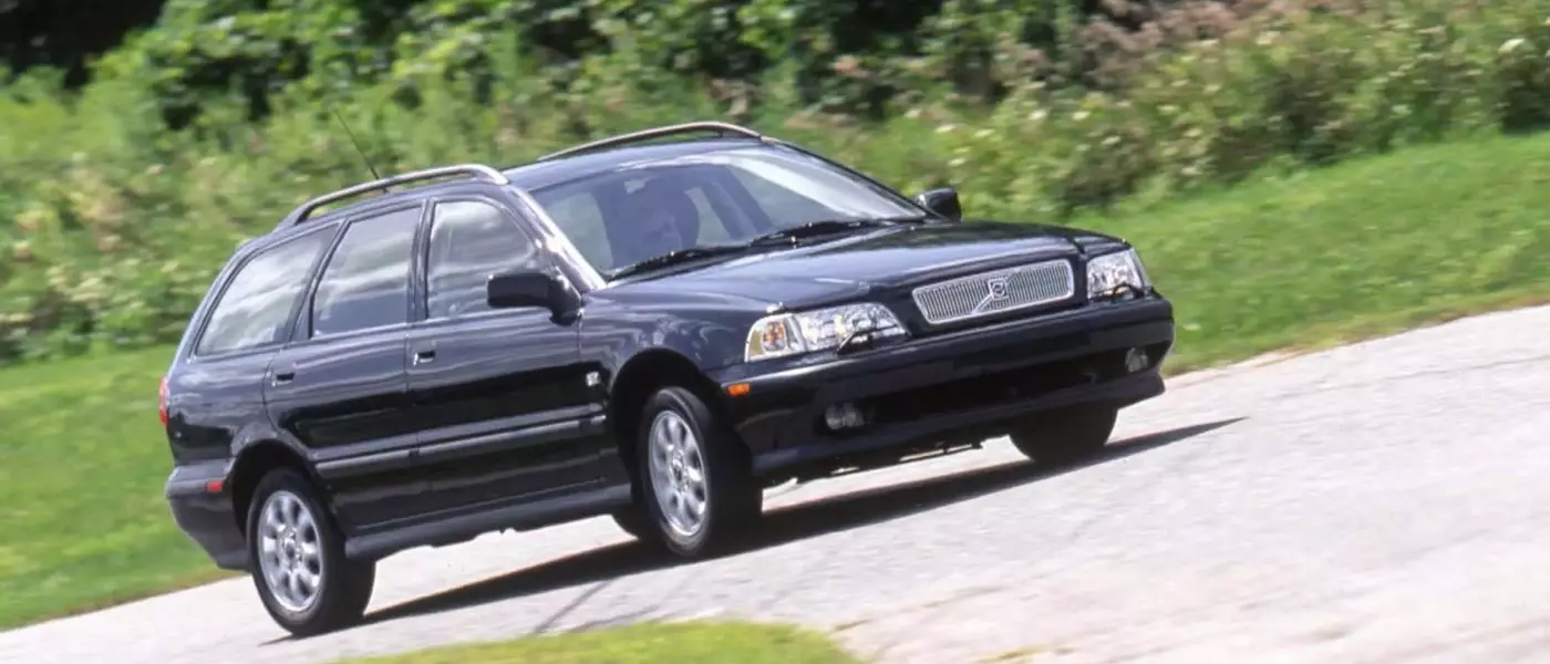 A Glimpse into the 2000 Volvo V40: A Compact European Wagon