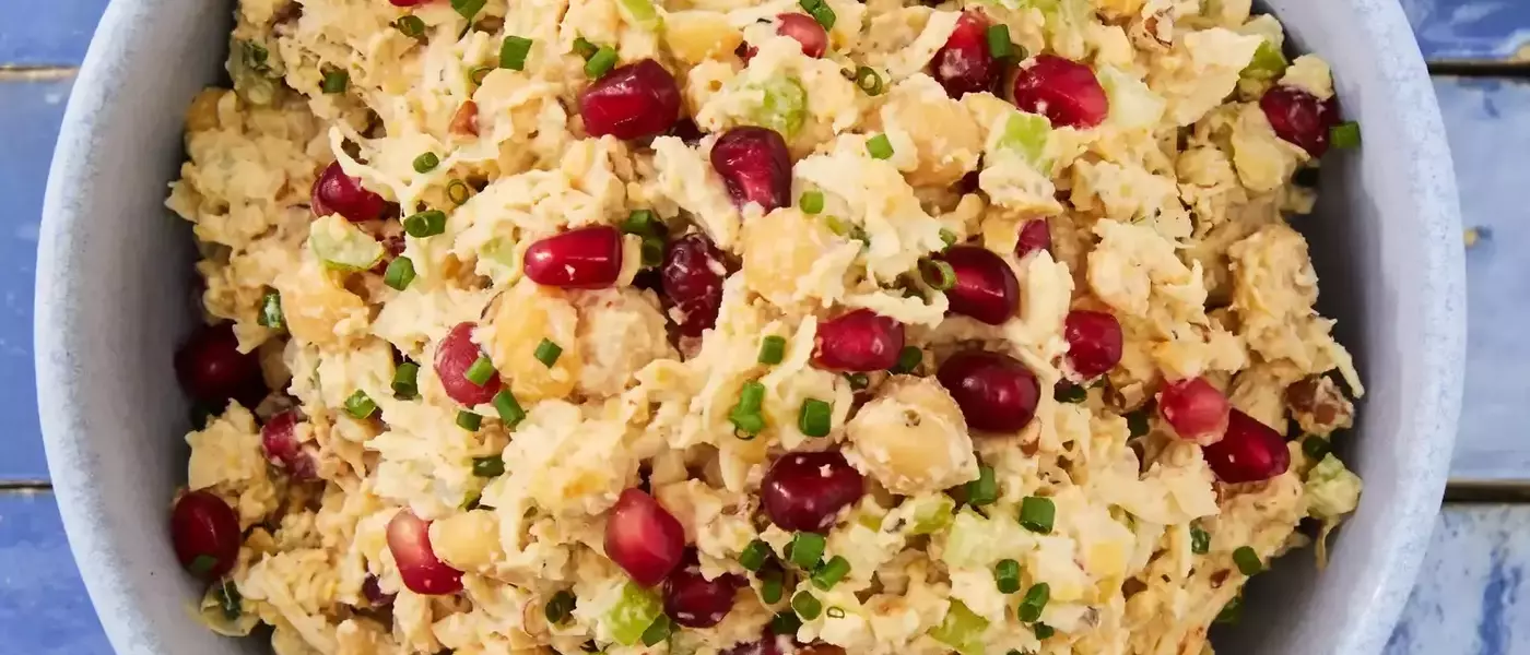 Wholesome Chickpea and Chicken Salad: A Nutritious and Flavorful Meal Solution