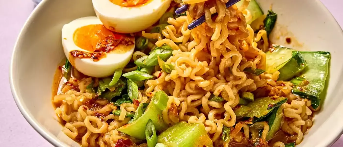 Quick and Flavorful Miso Butter Ramen: A 15-Minute Delight
