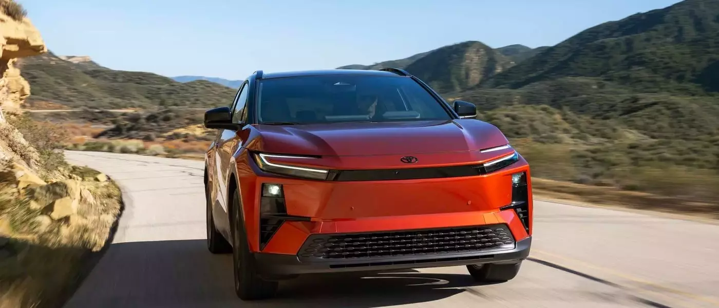 Toyota C-HR: A Refined Electric Crossover for the Modern Era