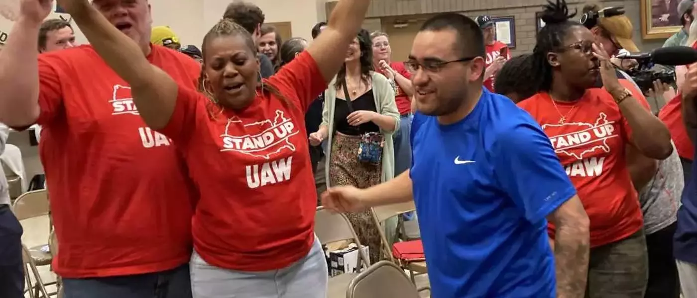 Volkswagen Workers in Tennessee Secure Landmark Union Deal