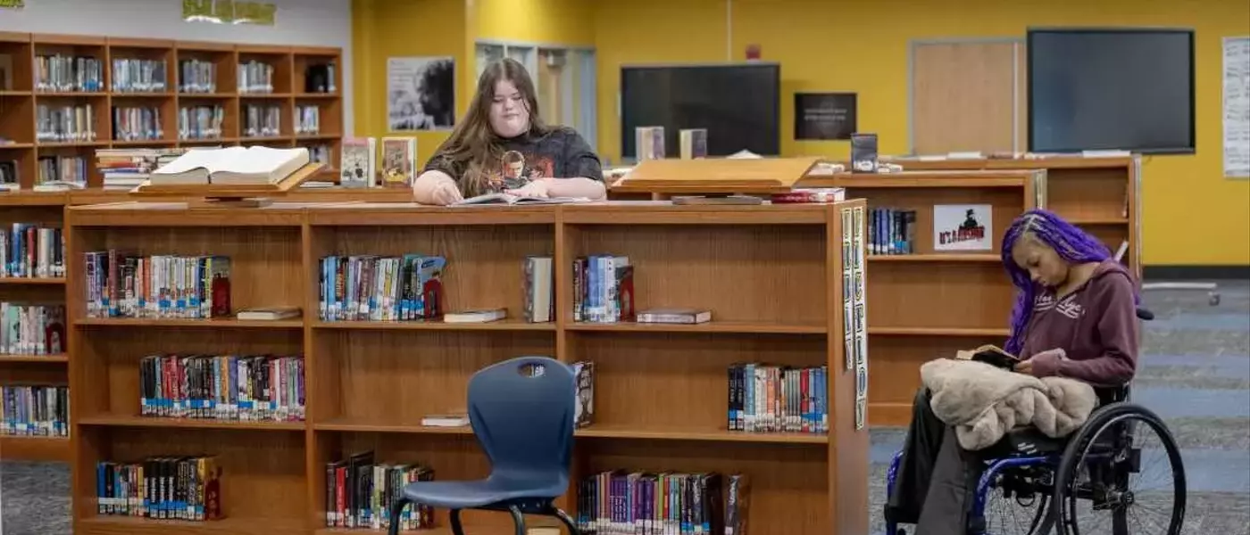 Kentucky School's Phone Ban: Successes and Setbacks