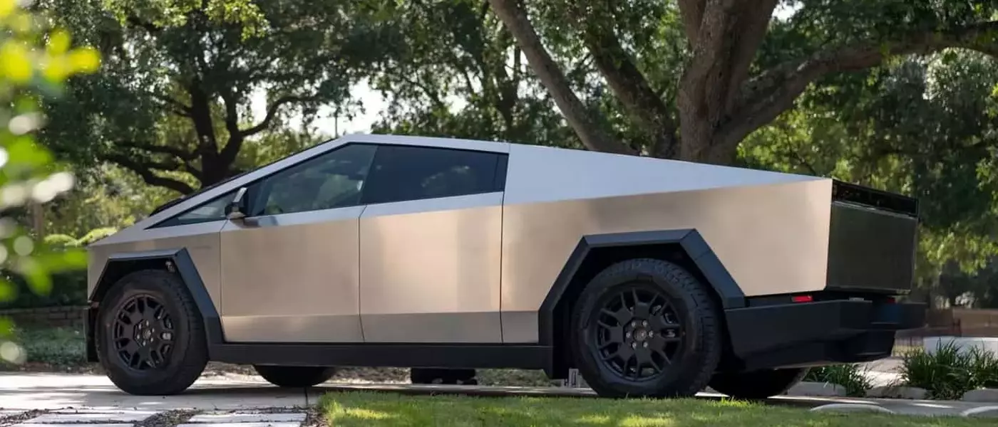 Tesla Cybertruck's Temporary Price Reduction: A Strategic Move?