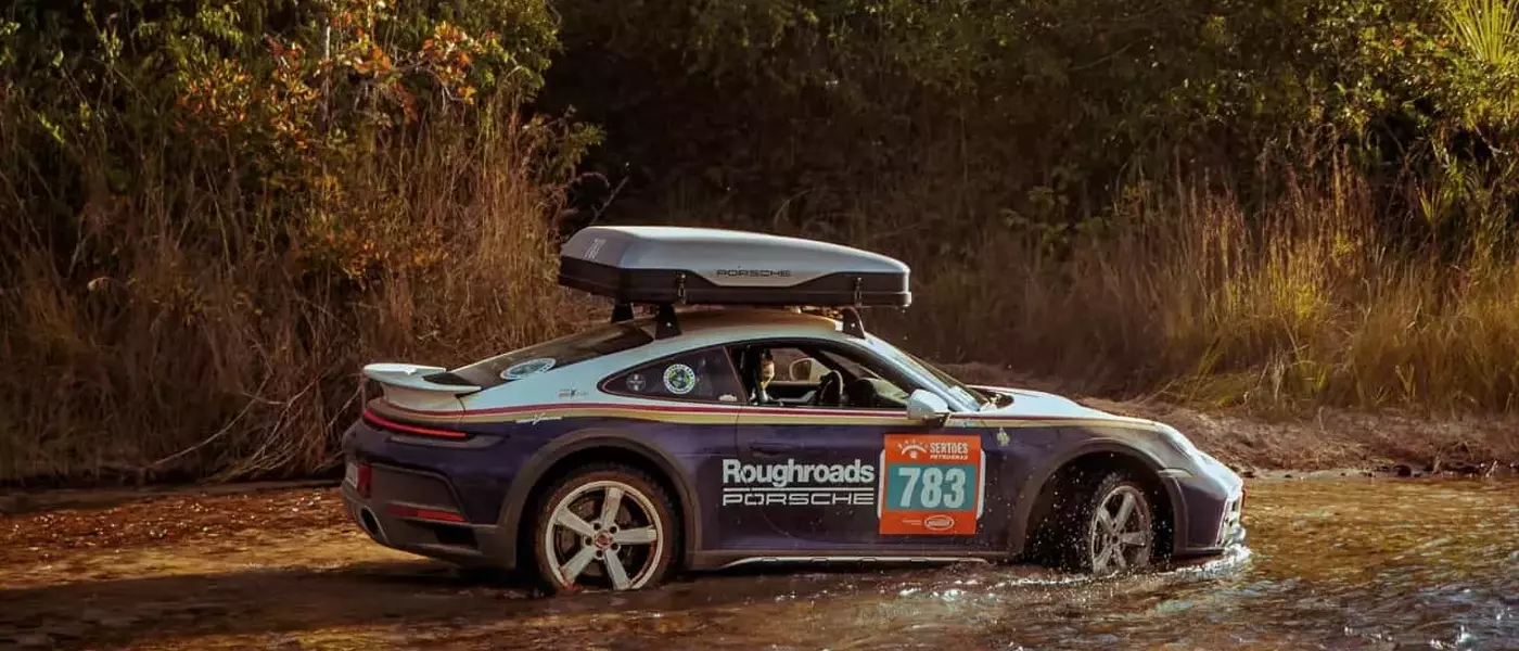 Brazilian Family Conquers Rally dos Sertões in a Porsche 911 Dakar