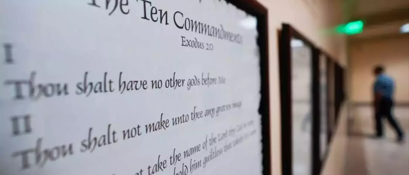 Appeals Court Reinstates Louisiana Law Mandating Ten Commandments in Schools