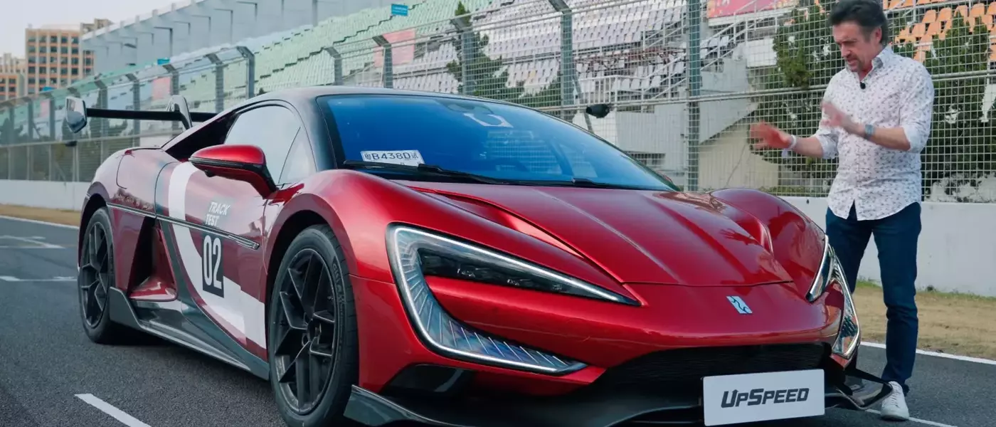 Richard Hammond Experiences the 3,000-HP Yangwang U9 Xtreme and Survives