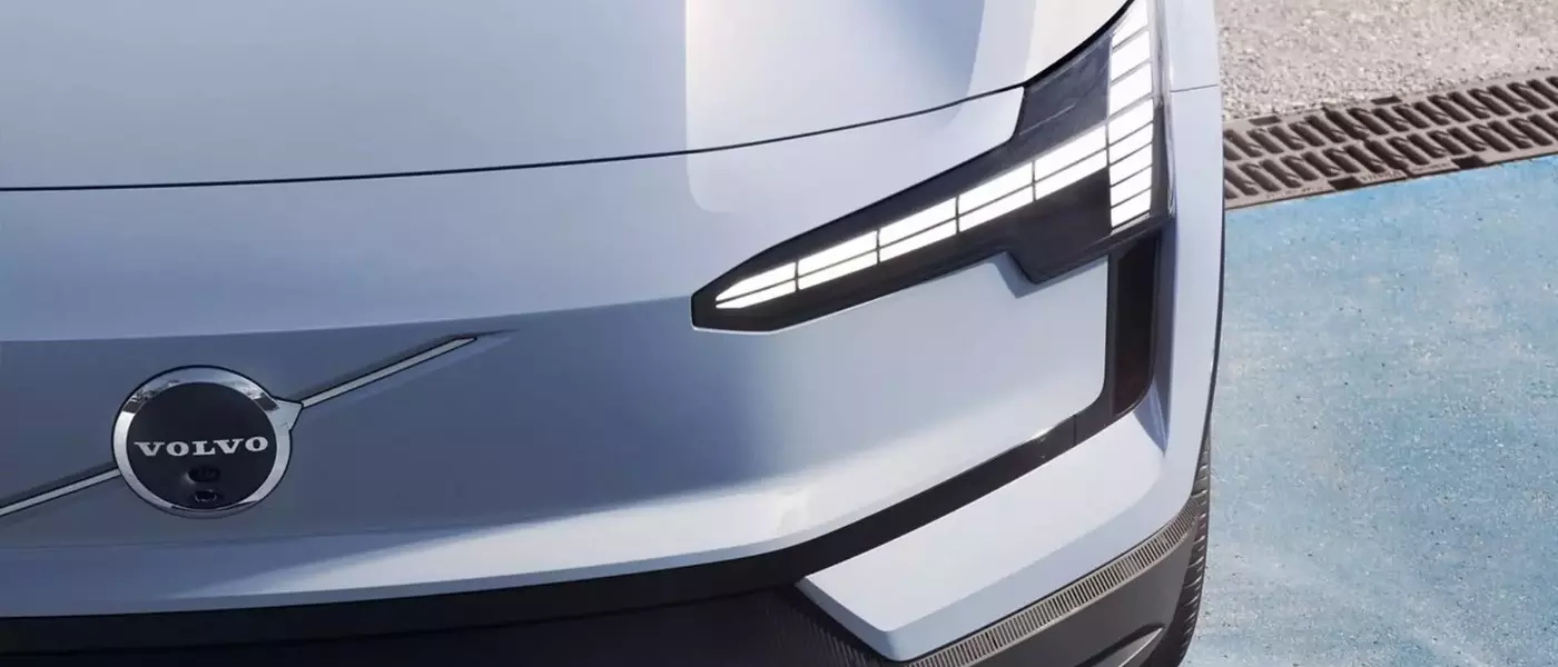 Volvo Expands EX30 Recall Due to Battery Risk