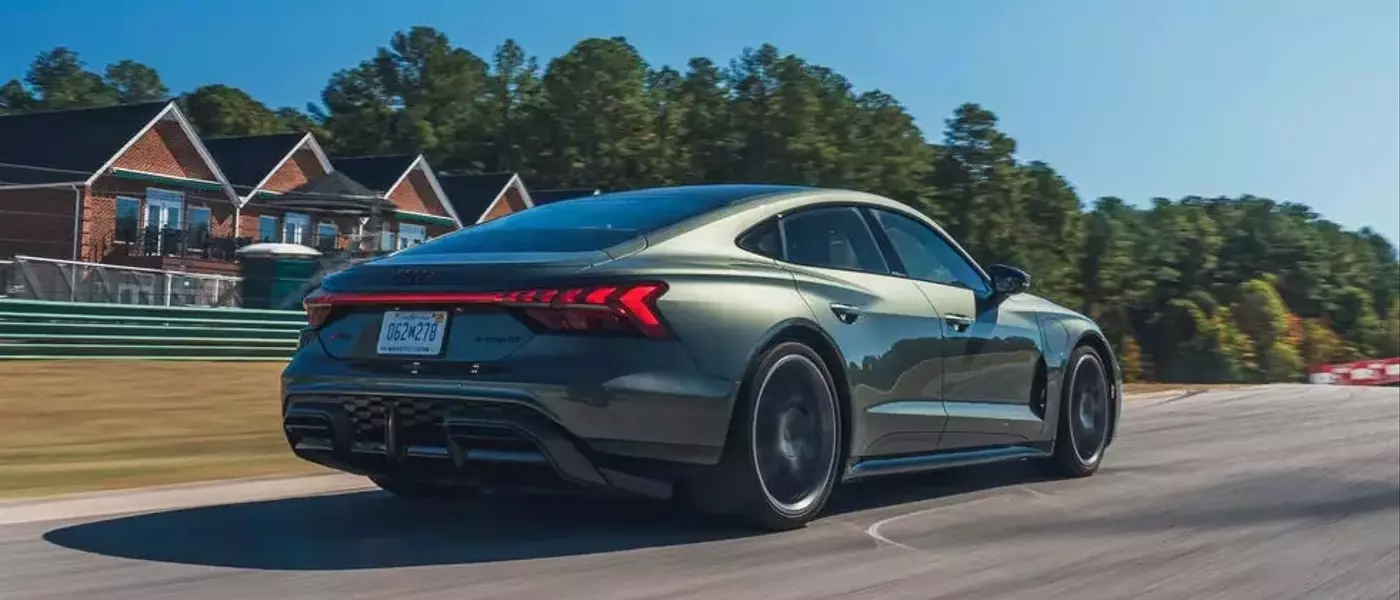Audi RS e-tron GT Shines at Lightning Lap 2026