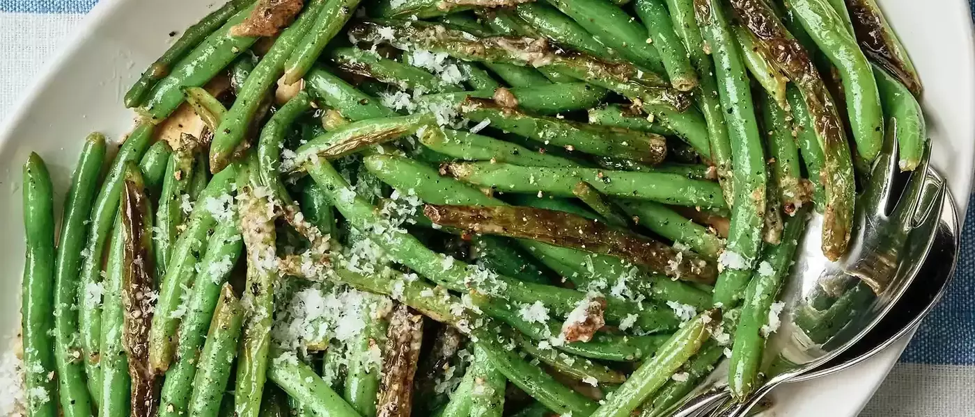 Delectable Cacio e Pepe Green Beans