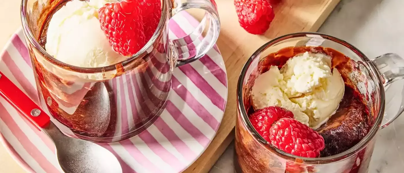 Rapid Raspberry Chocolate Mug Cakes