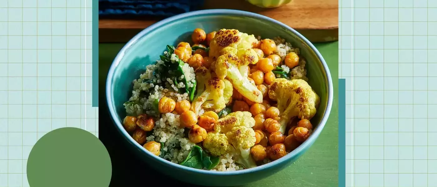The Ultimate High-Fiber Lunch: Roasted Chickpea Curry Bowl