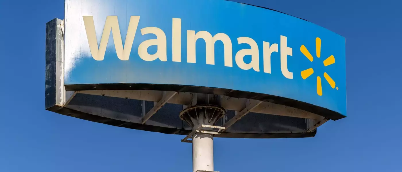 Walmart Offers Over 50% Off 'Stellar' Rechargeable Work Light