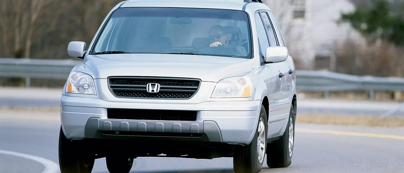 A Comprehensive Look at the 2003 Honda Pilot EX: Redefining the Mid-Size SUV Segment