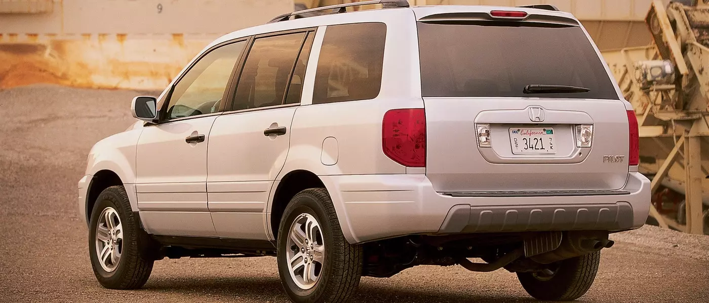 A Closer Look at the 2003 Honda Pilot EX