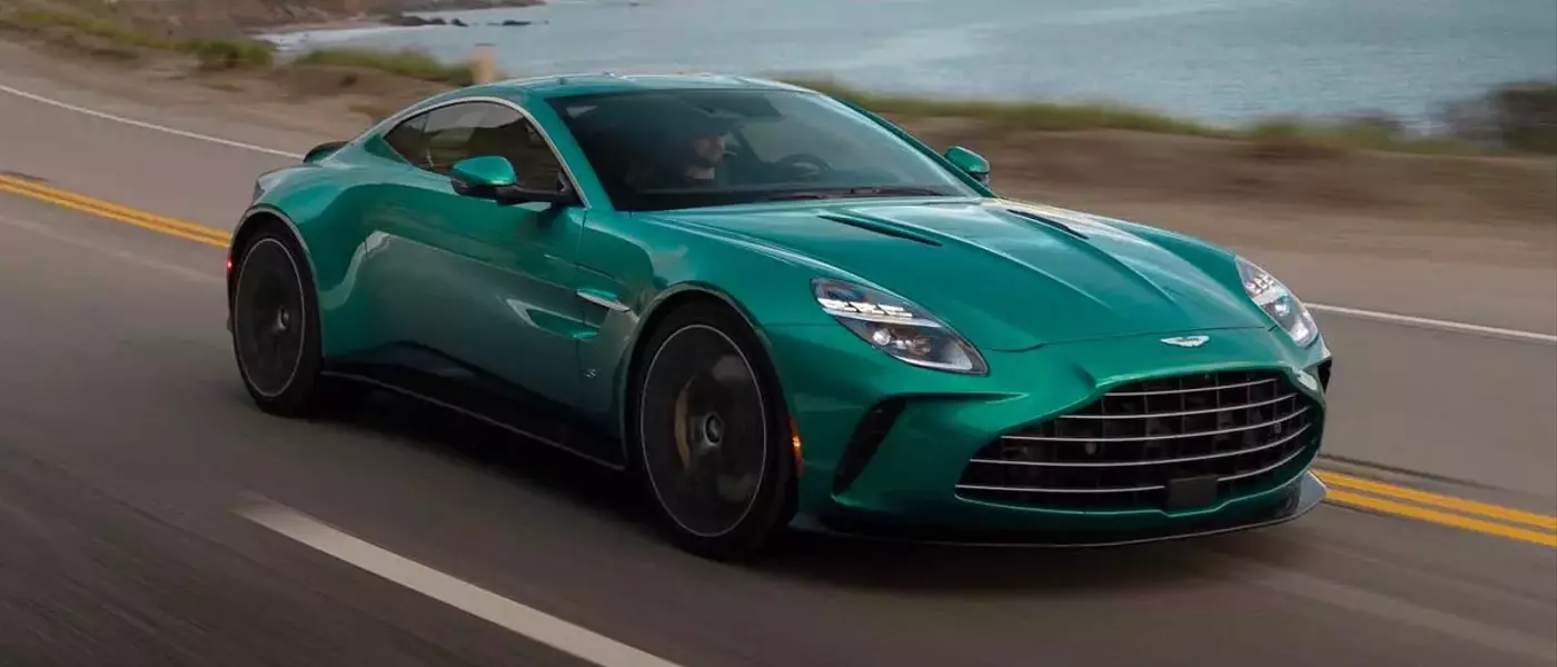 2027 Aston Martin Vantage: A Blend of Power and Luxury