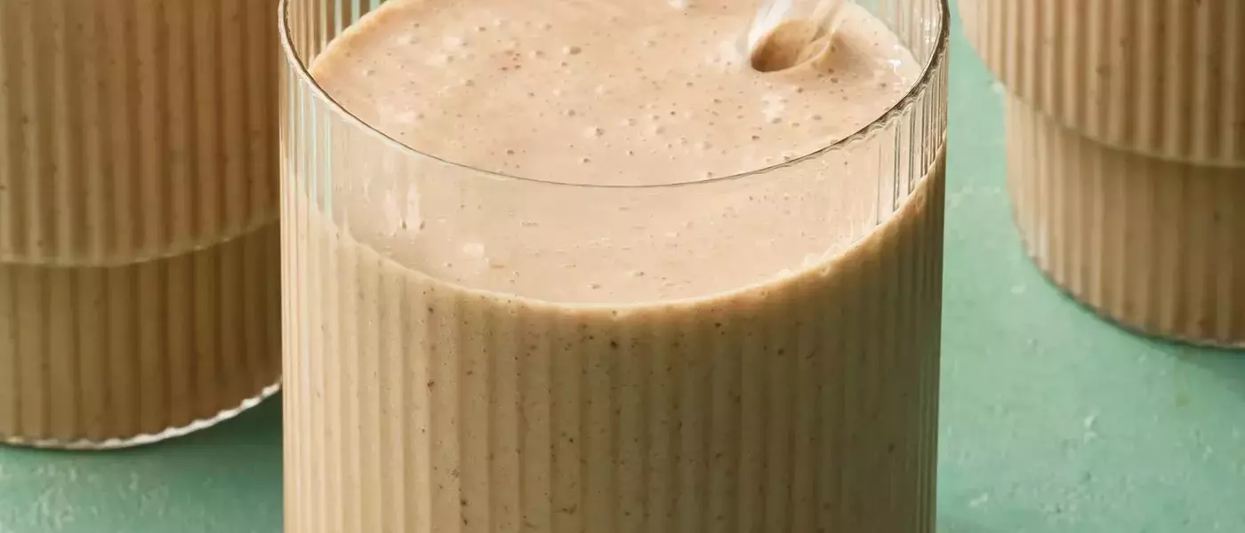 Velvety Almond Butter Chocolate Banana Smoothie: A Protein-Packed Delight