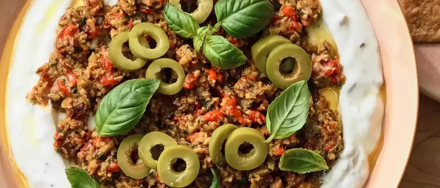 Mediterranean Olive and Yogurt Spread with Roasted Peppers