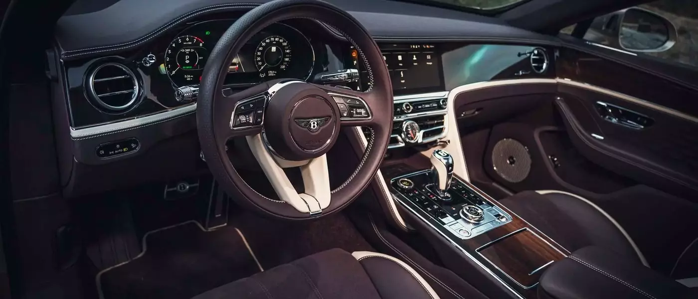 2025 Bentley Flying Spur Speed: A Glimpse Inside Luxury