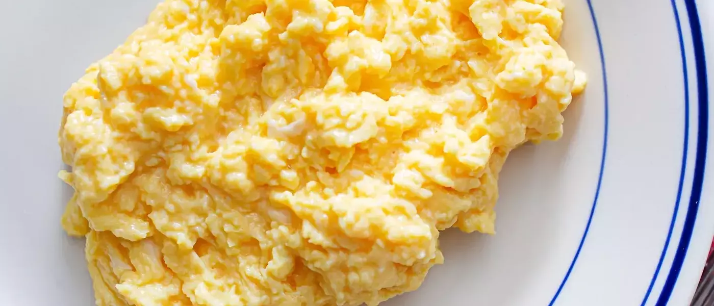 Mastering the Art of Fluffy Scrambled Eggs at Home