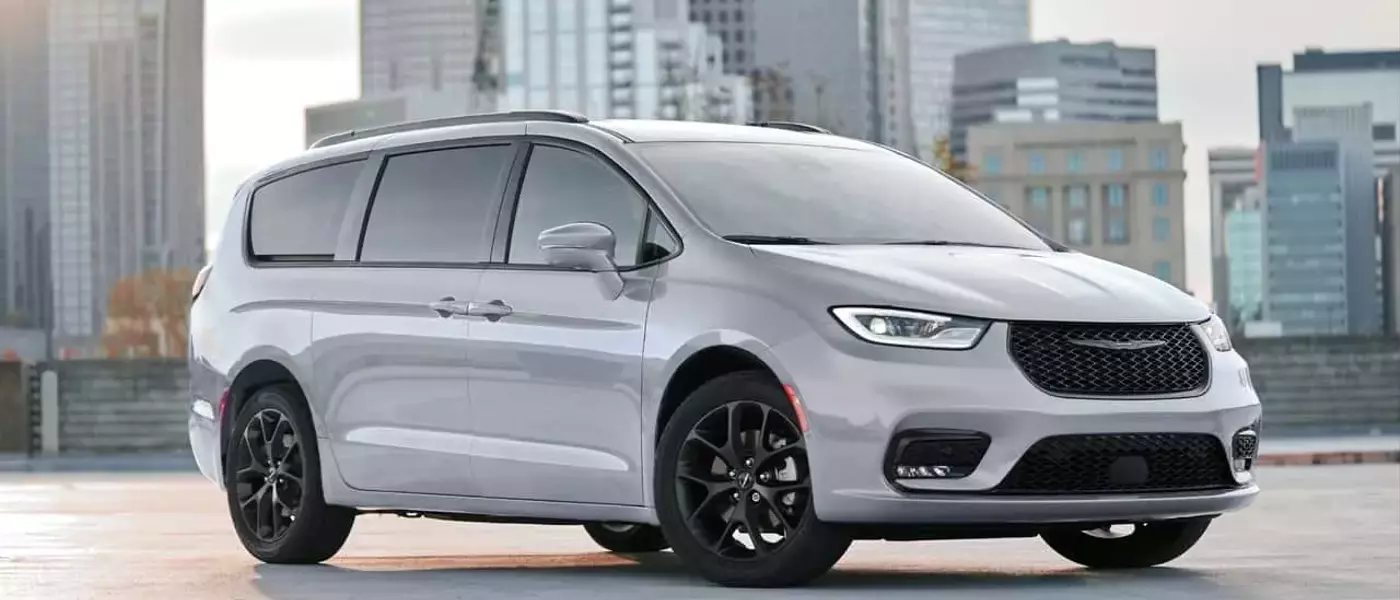 Chrysler Minivans Recalled for Airbag Defect