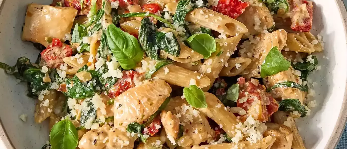 Delectable Chicken & Spinach Penne Skillet: A High-Protein Meal for Busy Weeknights