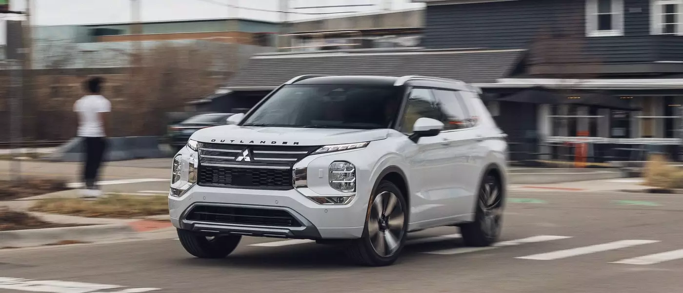2026 Mitsubishi Outlander SEL Review: A Compromised Compact SUV