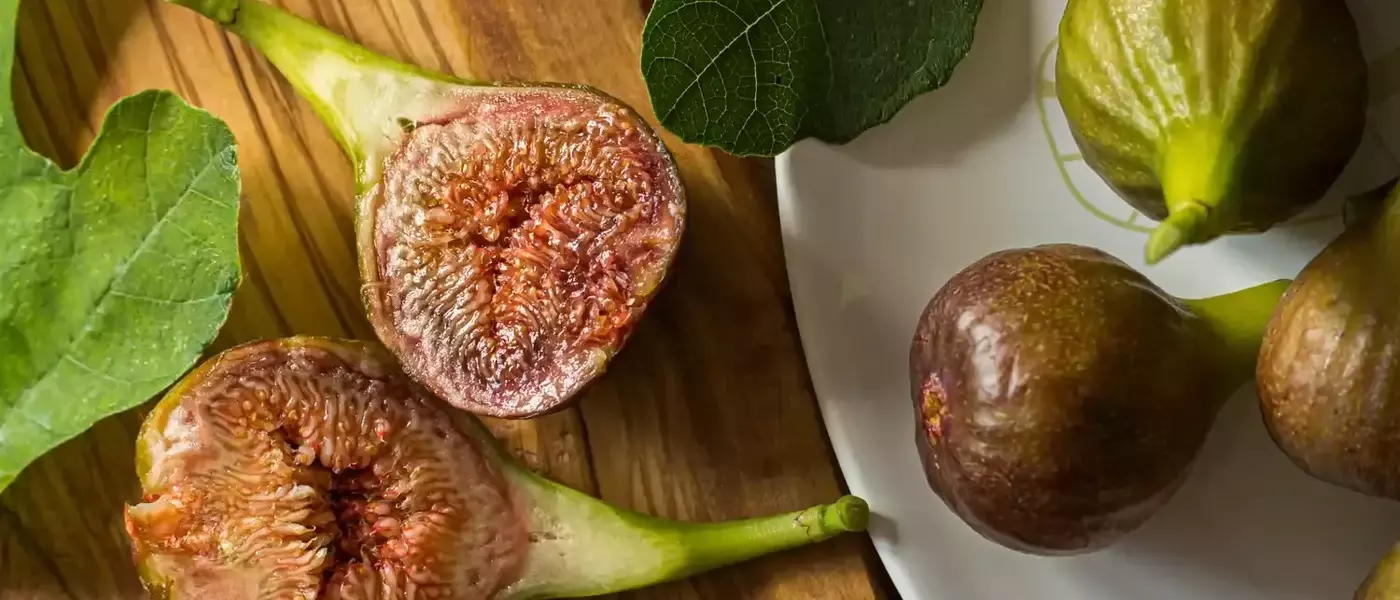 Unlocking the Culinary Potential of Fig Leaves: A Versatile Ingredient for Sweet and Savory Creations