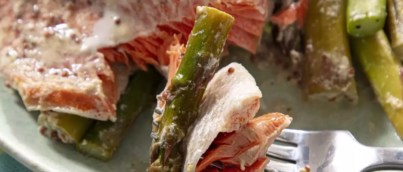 Quick Baked Salmon and Asparagus with Mustard Sauce