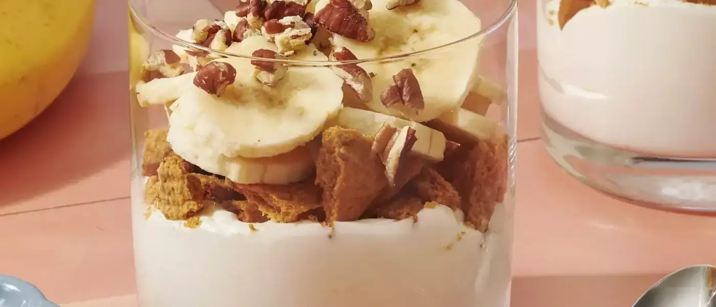 Delightful Gingersnap Banana Frozen Yogurt Parfaits