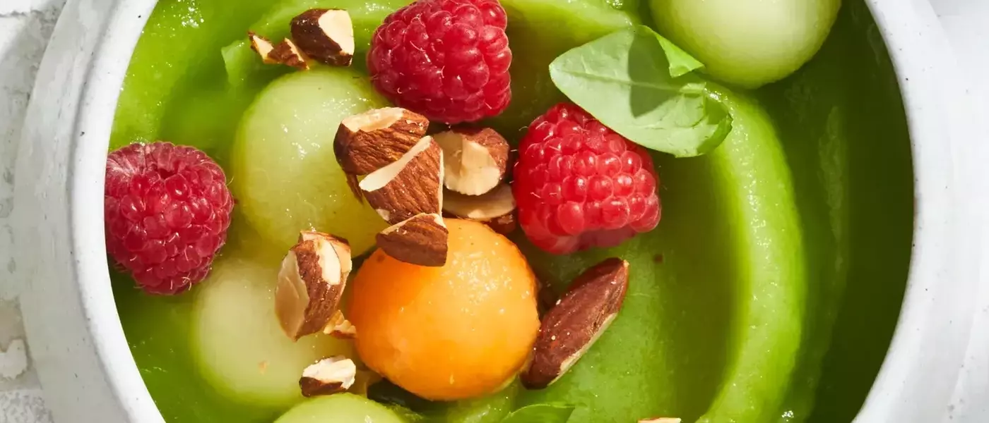 Refreshing Honeydew Smoothie Bowl: A Quick and Healthy Start to Your Day
