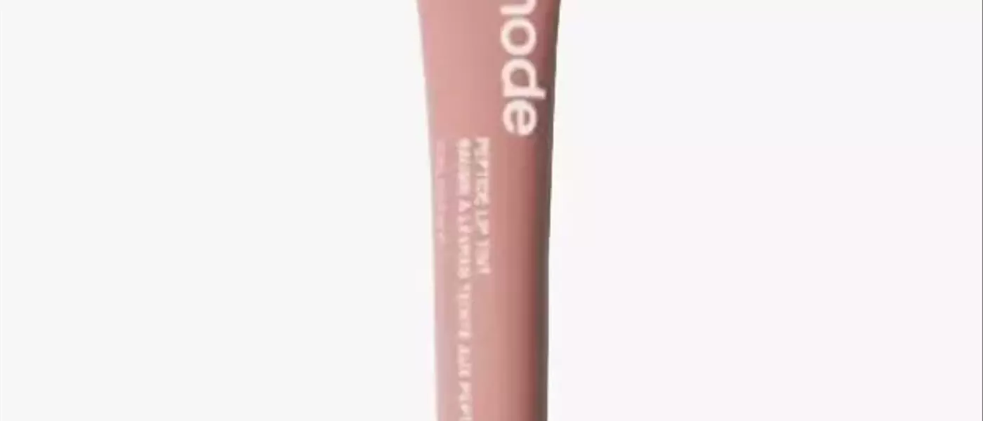 The Rise of Peptide Lip Treatments: A Comprehensive Guide to Hydration and Enhancement