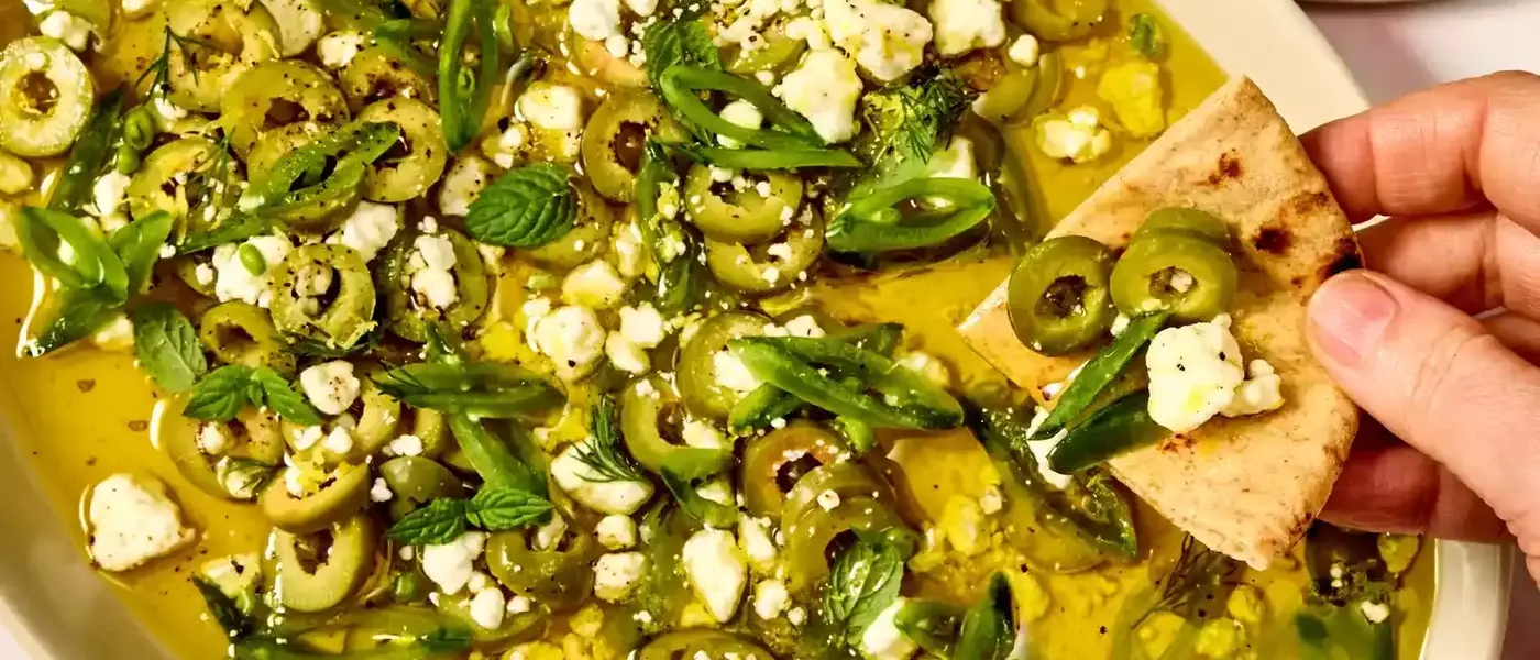 Fresh Olive Oil Dip with Herbs and Goat Cheese