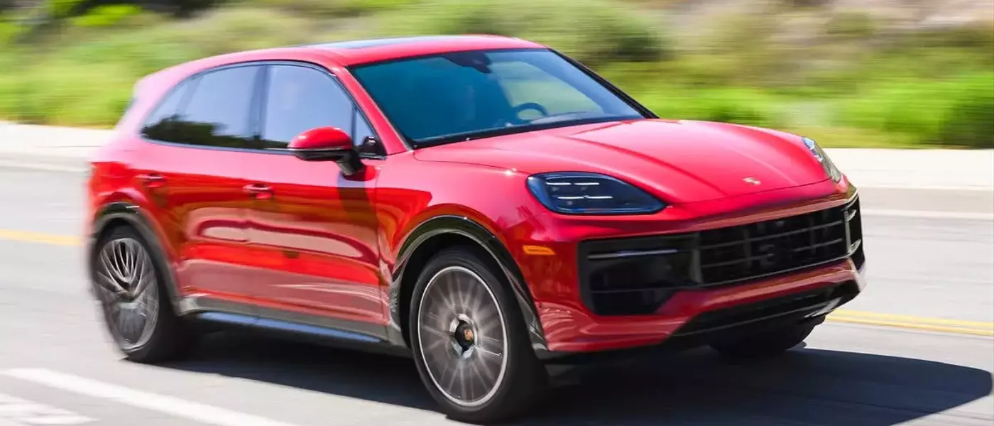 2027 Porsche Cayenne / Cayenne Coupe: Performance, Luxury, and Versatility